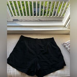 Old Navy athletic shorts with pockets